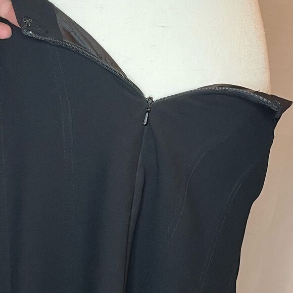 ⭐️ Black Laura skirt size 6 - Picture 6 of 11